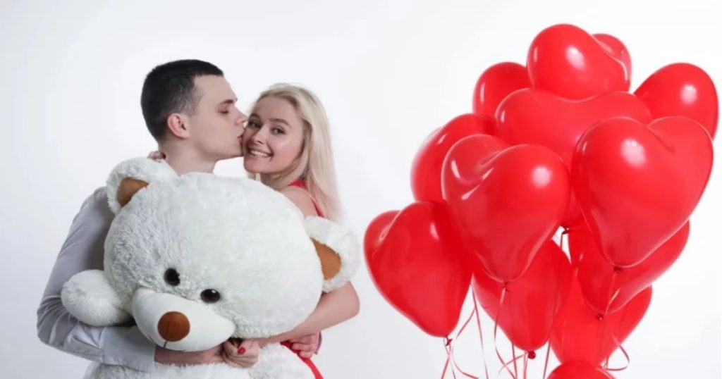 প্রিয় মানুষকে টেডি উপহার দেওয়ার দিন আজ