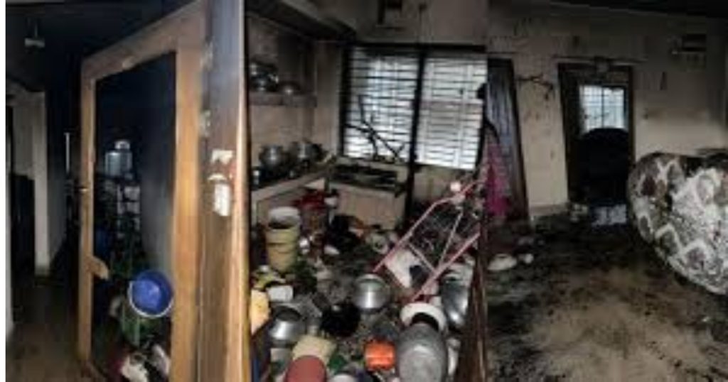 চট্টগ্রাম আবাসিক ভবনে আগুন, দগ্ধ ৭