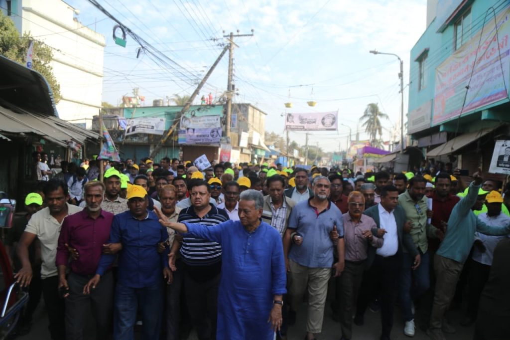 নারীদের নিয়ে অসম্মানজনক মন্তব্য করা দুঃখজনক- প্রচারণায় আমীর খসরু