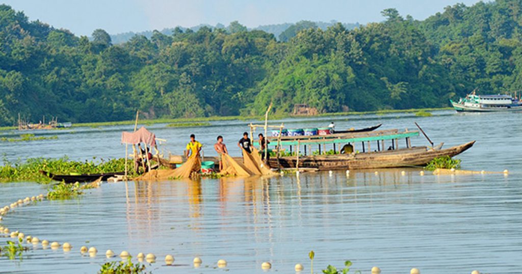 কাপ্তাই হ্রদে মাছ ধরায় নিষেধাজ্ঞা