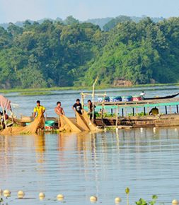 কাপ্তাই হ্রদে মাছ ধরায় নিষেধাজ্ঞা