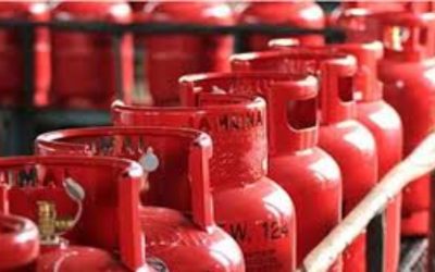 অতিরিক্ত দামে এলপিজি সিলিন্ডার বিক্রি রোধে কঠোর ব্যবস্থা নেওয়ার নির্দেশ