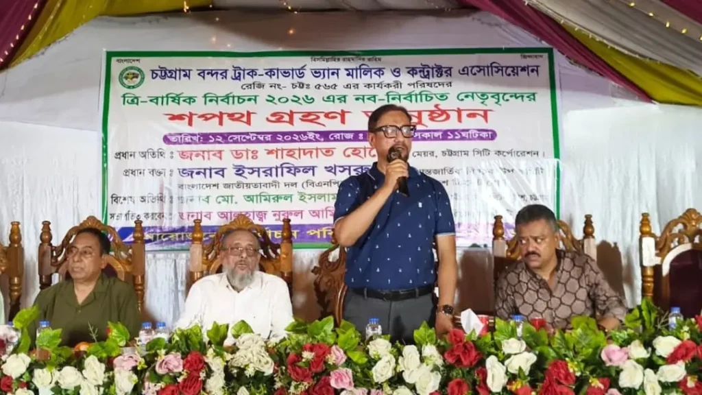 প্রশাসনের একার পক্ষে পরিবহন খাতে শৃঙ্খলা আনা সম্ভব নয় : চসিক মেয়র